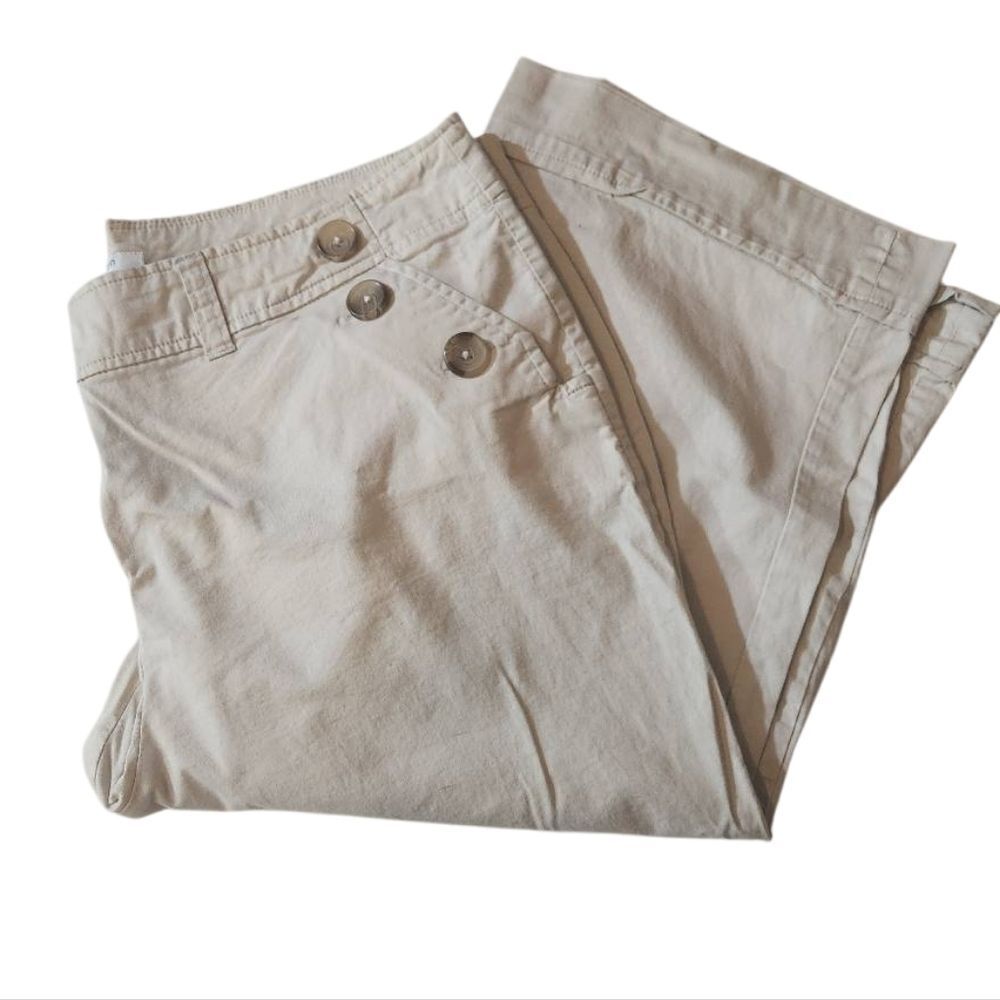 Dress Barn Light Khaki Cropped Trousers Size 14